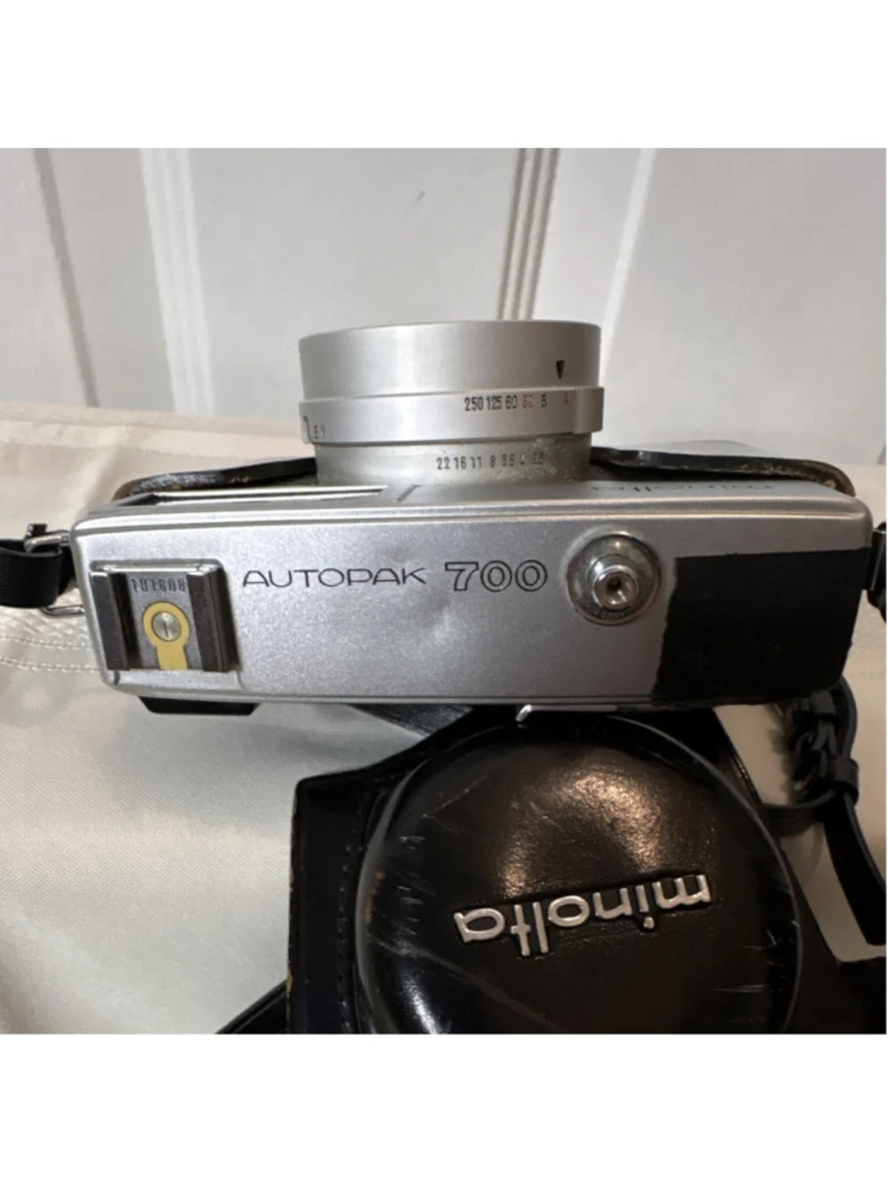 Minolta Autopak 700 Rangefinder Camera Rokkor 38mm f/2.8 Lens with Case